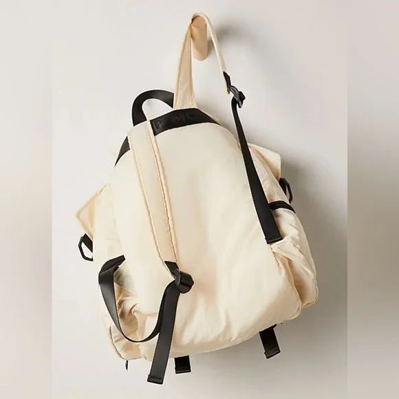 FP Movement Cool & Cozy Pack/Home Plate - Picture 2 of 15